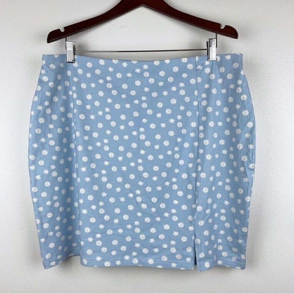 Abound Daisy Floral Print Side Slit Mini Skirt Blue Plus Size 1X NWT - Picture 1 of 6